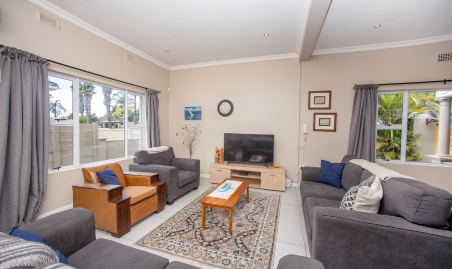 4 Bedroom Property for Sale in Selborne Eastern Cape